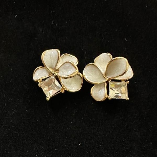 Ear Stud CJST0004